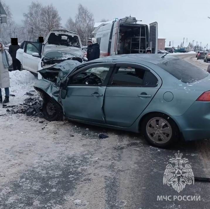 Спасатели МЧС России приняли участие в ликвидации последствий ДТП в г.о. г. Арзамас