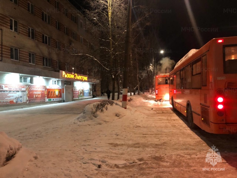 Пожарно-спасательные подразделения не дали замерзнуть на трассе