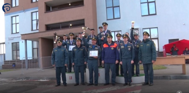 ТК Дзержинск. Вертикальный вызов: соревнования по скоростному подъему в высотном здании прошли в Дзержинске