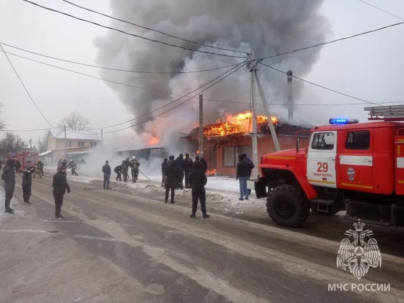 Пожарно-спасательные подразделения ликвидируют пожар в г.о.г. Н.Новгород