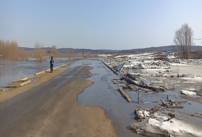 Затопление низководного автомобильного моста в Гагинском муниципальном округе