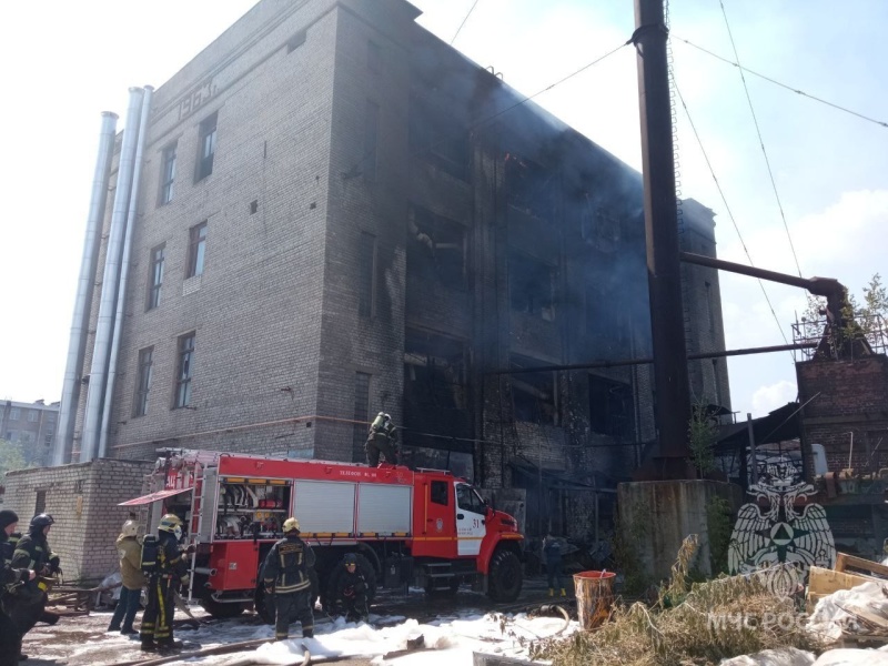 Пожарно-спасательные подразделения принимают участие в ликвидации пожара в г.о. г. Н.Новгород